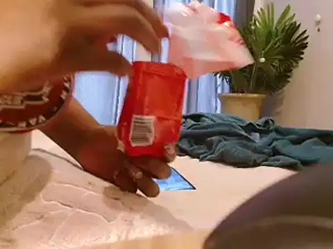 Snapshot of Misswhiteee chatting on November 2025 08:08:01 AM Misswhiteee online show from November 2025 08:08:01 AM