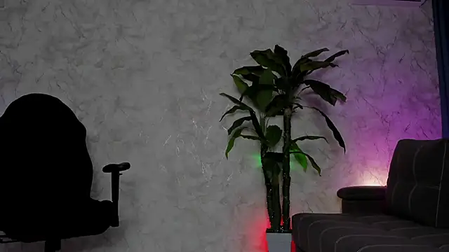 Emma7 online show from November 2025 04:23:02 AM