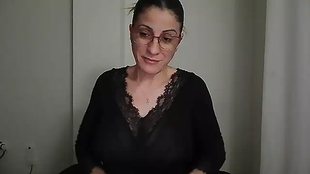 Sanada hot online show from December 2025 02:32:02 PM