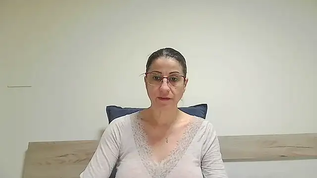 Sanada hot online show from January 2026 07:56:01 AM