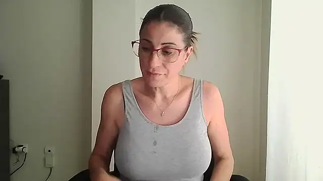 Sanada hot online show from November 2025 10:19:02 AM