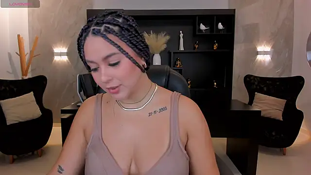 ToriCrossX online show from February 2025 12:56:01 PM