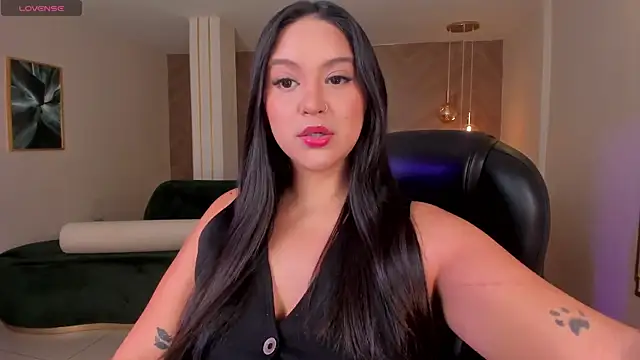 ToriCrossX online show from December 2025 12:19:02 PM