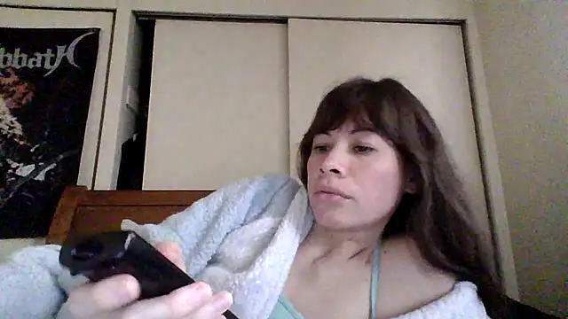 Snapshot of petitedoll29 chatting on December 2024 11:17:02 PM petitedoll29 online show from December 2024 11:17:02 PM