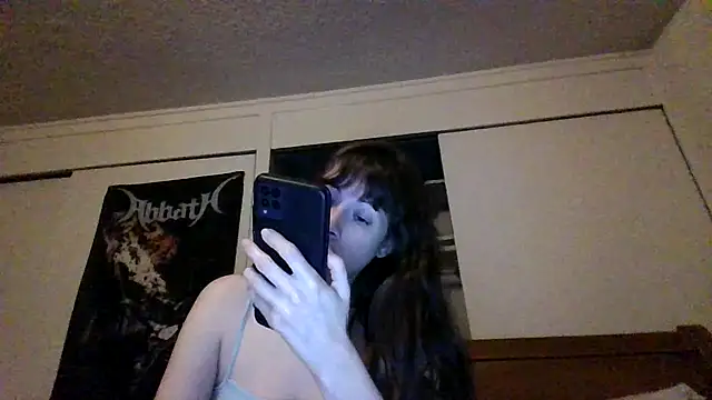 Snapshot of petitedoll29 chatting on December 2024 04:26:01 AM petitedoll29 online show from December 2024 04:26:01 AM