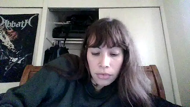 Snapshot of petitedoll29 chatting on December 2024 10:57:02 PM petitedoll29 online show from December 2024 10:57:02 PM