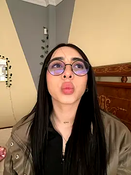 isabella jade online show from September 2025 01:42:01 PM