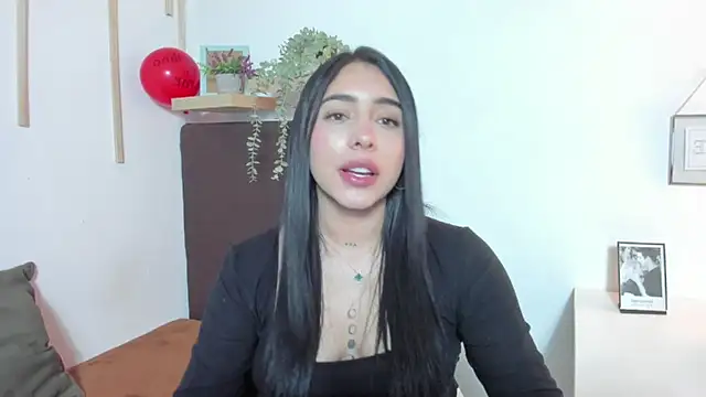 isabella jade online show from February 2025 07:32:02 PM