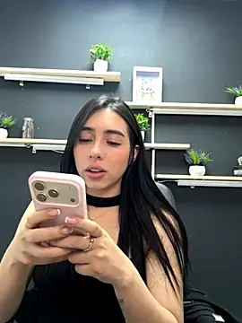 isabella jade online show from November 2025 11:05:01 PM