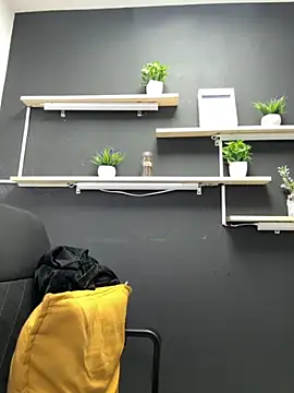 isabella jade online show from November 2025 01:15:02 PM