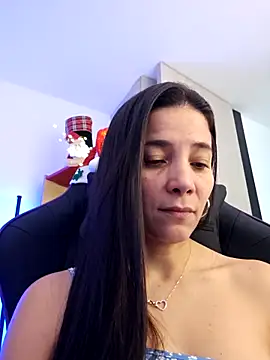 miaeyes online show from December 2025 02:30:02 PM