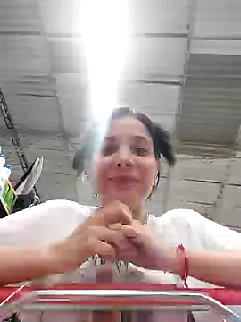 Snapshot of miaeyes chatting on December 2024 07:46:02 PM miaeyes online show from December 2024 07:46:02 PM