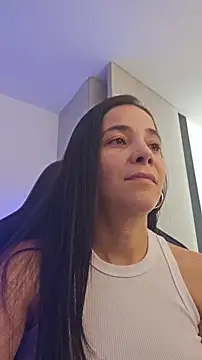 miaeyes online show from November 2025 02:21:01 PM