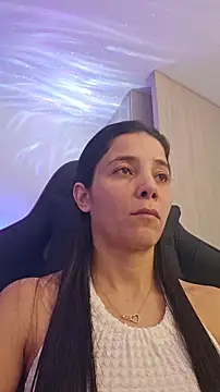 miaeyes online show from January 2026 01:39:01 PM