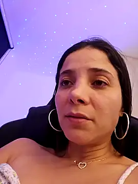 Snapshot of miaeyes chatting on January 2025 01:53:02 AM miaeyes online show from January 2025 01:53:02 AM