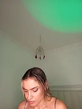 Snapshot of ASHLEY_BLAIR chatting on October 2025 09:36:02 PM ASHLEY BLAIR online show from October 2025 09:36:02 PM