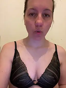 Nicole-Ray online show from April 2026 06:36:02 PM