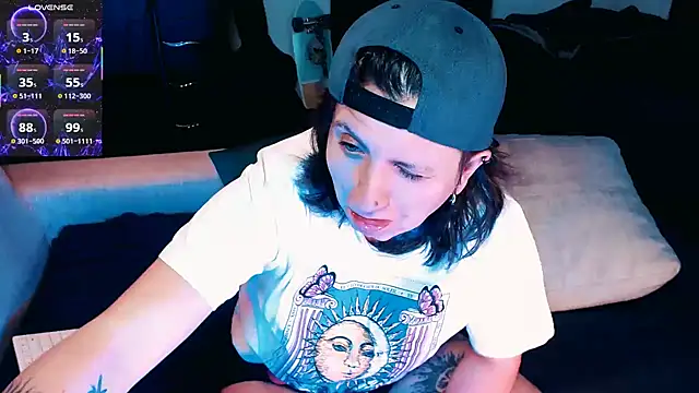 Marieblueeyes online show from October 2025 07:10:02 AM