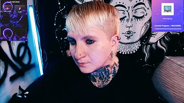 Marieblueeyes online show from May 2026 07:42:01 PM