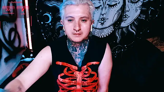 Marieblueeyes online show from June 2026 11:26:02 PM