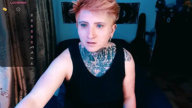 Marieblueeyes online show from October 2025 01:04:02 AM