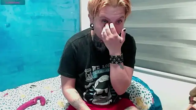 Marieblueeyes online show from December 2025 10:14:01 AM