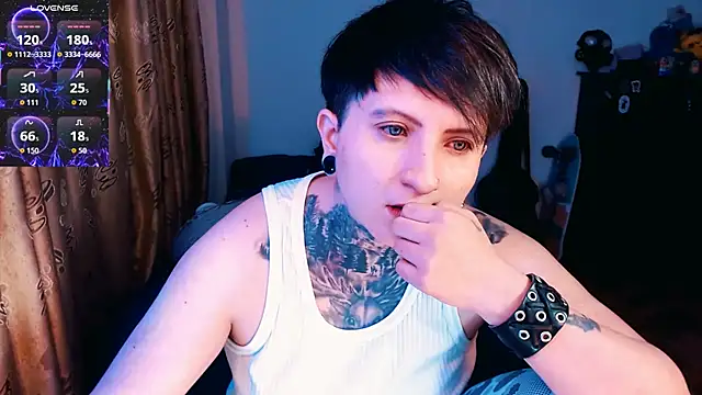 Marieblueeyes online show from October 2025 04:33:01 AM