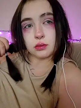 Snapshot of Yammy_Yumi chatting on January 2025 12:15:01 AM Yammy Yumi online show from January 2025 12:15:01 AM