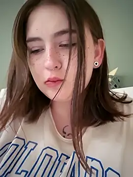 Yammy Yumi online show from November 2025 05:08:01 AM