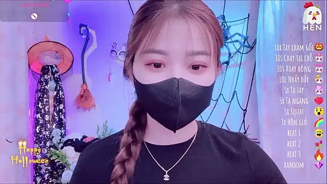 hen237 online show from October 2025 11:03:02 PM