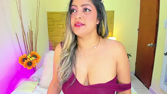 Julia Haye online show from March 2025 03:40:01 AM