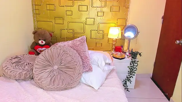 Julia Haye online show from March 2026 08:30:01 AM