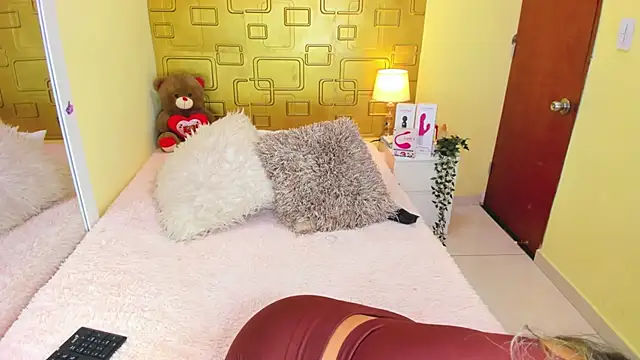 Julia Haye online show from October 2025 02:56:02 AM