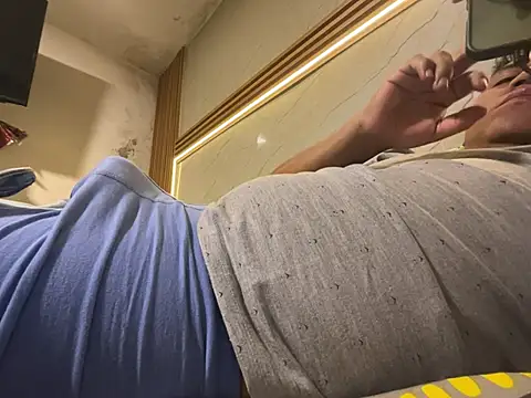 elvis0966 online show from January 2026 04:49:02 AM