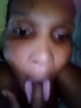 Snapshot of Nonelela chatting on October 2025 08:08:01 PM Nonelela online show from October 2025 08:08:01 PM