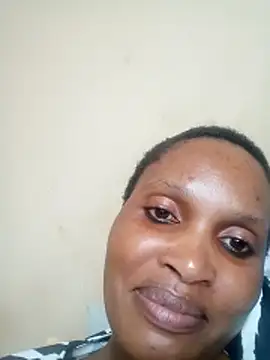 Snapshot of Nonelela chatting on November 2025 12:31:02 PM Nonelela online show from November 2025 12:31:02 PM