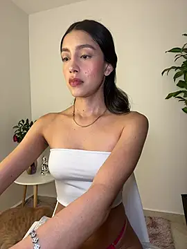 Snapshot of SelenaStone chatting on February 2025 10:47:02 PM SelenaStone online show from February 2025 10:47:02 PM