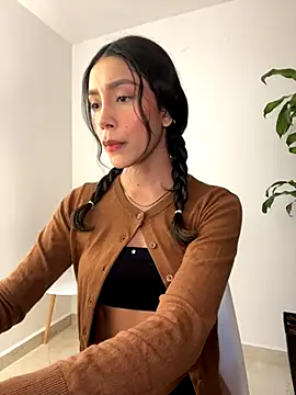 Snapshot of SelenaStone chatting on October 2025 10:11:01 PM SelenaStone online show from October 2025 10:11:01 PM