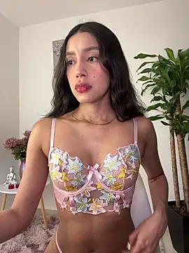 Snapshot of SelenaStone chatting on September 2025 10:53:01 PM SelenaStone online show from September 2025 10:53:01 PM