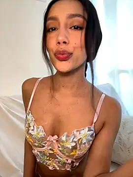 Snapshot of SelenaStone chatting on September 2025 09:37:01 PM SelenaStone online show from September 2025 09:37:01 PM