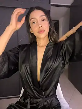 Snapshot of SelenaStone chatting on December 2024 12:31:02 AM SelenaStone online show from December 2024 12:31:02 AM