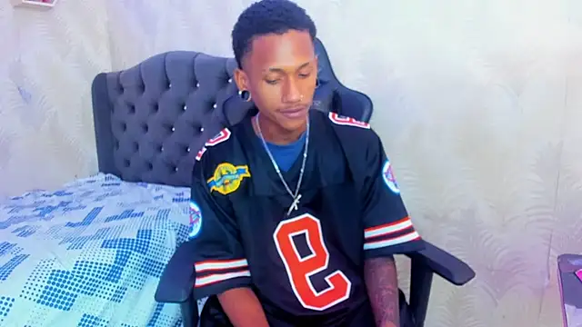 Snapshot of ManSant chatting on January 2026 01:59:01 PM ManSant online show from January 2026 01:59:01 PM