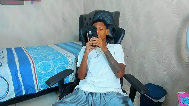 Snapshot of ManSant chatting on January 2026 03:29:01 PM ManSant online show from January 2026 03:29:01 PM