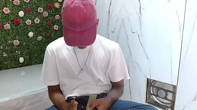 Snapshot of ManSant chatting on November 2025 02:28:02 PM ManSant online show from November 2025 02:28:02 PM