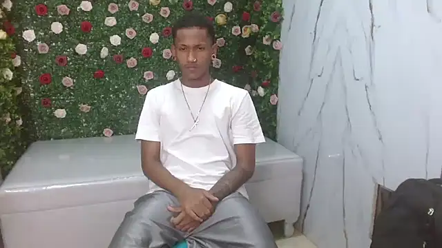 Snapshot of ManSant chatting on December 2025 03:18:02 PM ManSant online show from December 2025 03:18:02 PM