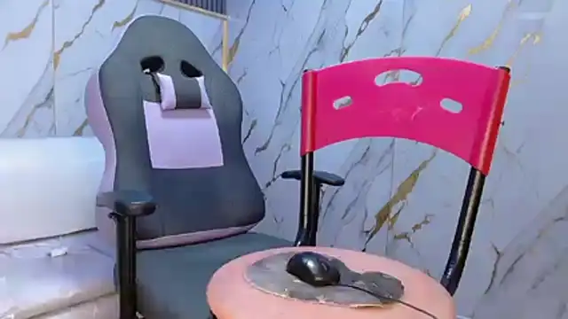 Snapshot of ManSant chatting on February 2026 06:27:01 PM ManSant online show from February 2026 06:27:01 PM