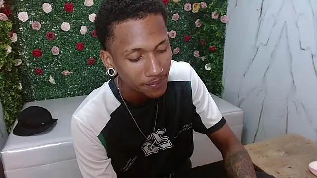 Snapshot of ManSant chatting on January 2026 04:11:01 PM ManSant online show from January 2026 04:11:01 PM