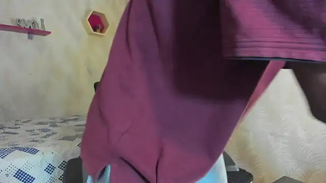 Snapshot of ManSant chatting on February 2026 02:13:02 PM ManSant online show from February 2026 02:13:02 PM