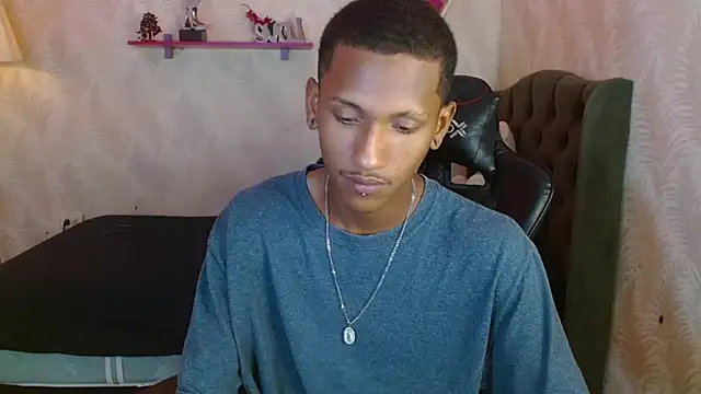 Snapshot of ManSant chatting on October 2025 02:07:01 PM ManSant online show from October 2025 02:07:01 PM