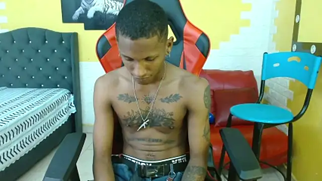 Snapshot of ManSant chatting on October 2025 03:19:02 PM ManSant online show from October 2025 03:19:02 PM